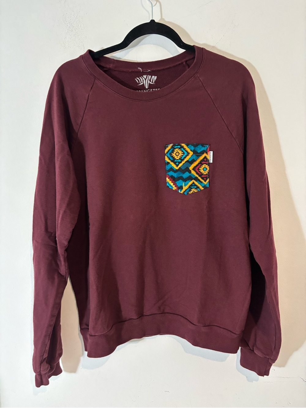 Serengetee Womens Medium Crewneck Pull Over Sweatshirt Design Chest Pocket Fall